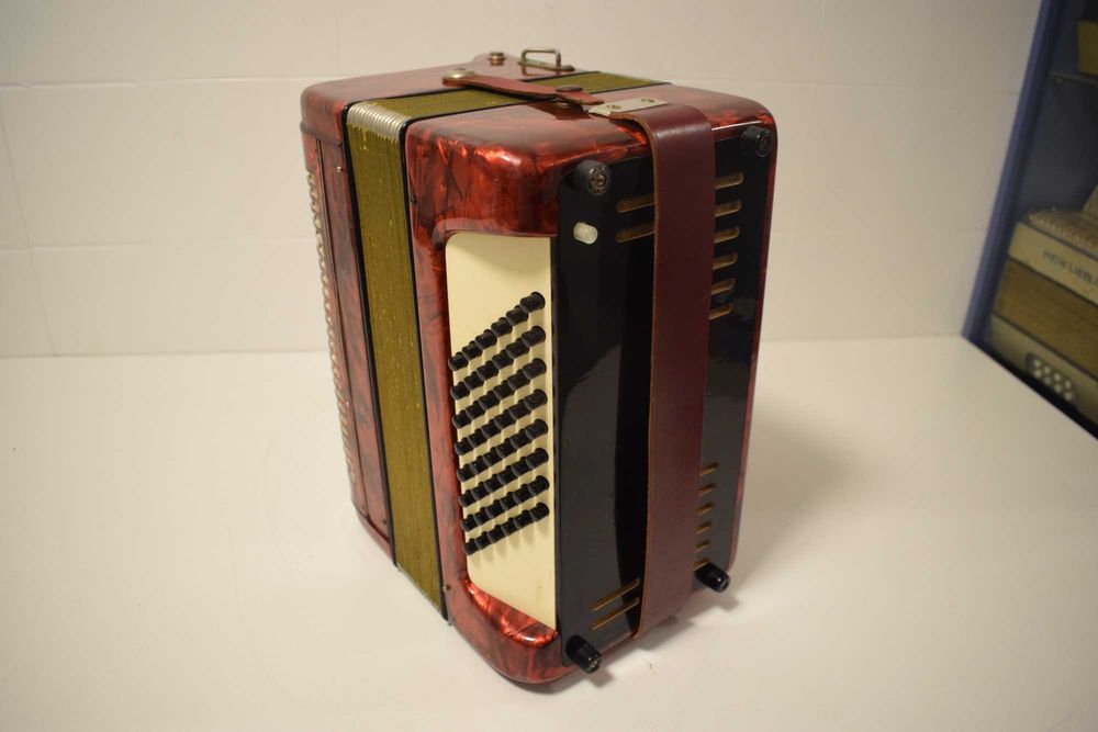 Acordeao Hohner Amati 2 Voz 48 Baixos, N 03