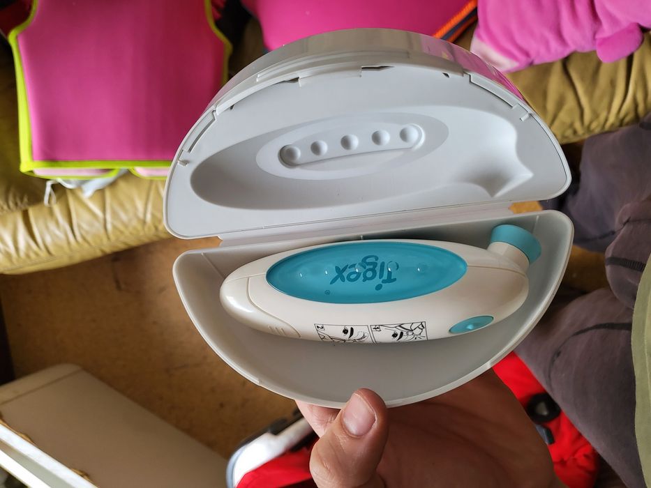 Utensílios para crinças e bebes vendo todos ou individual