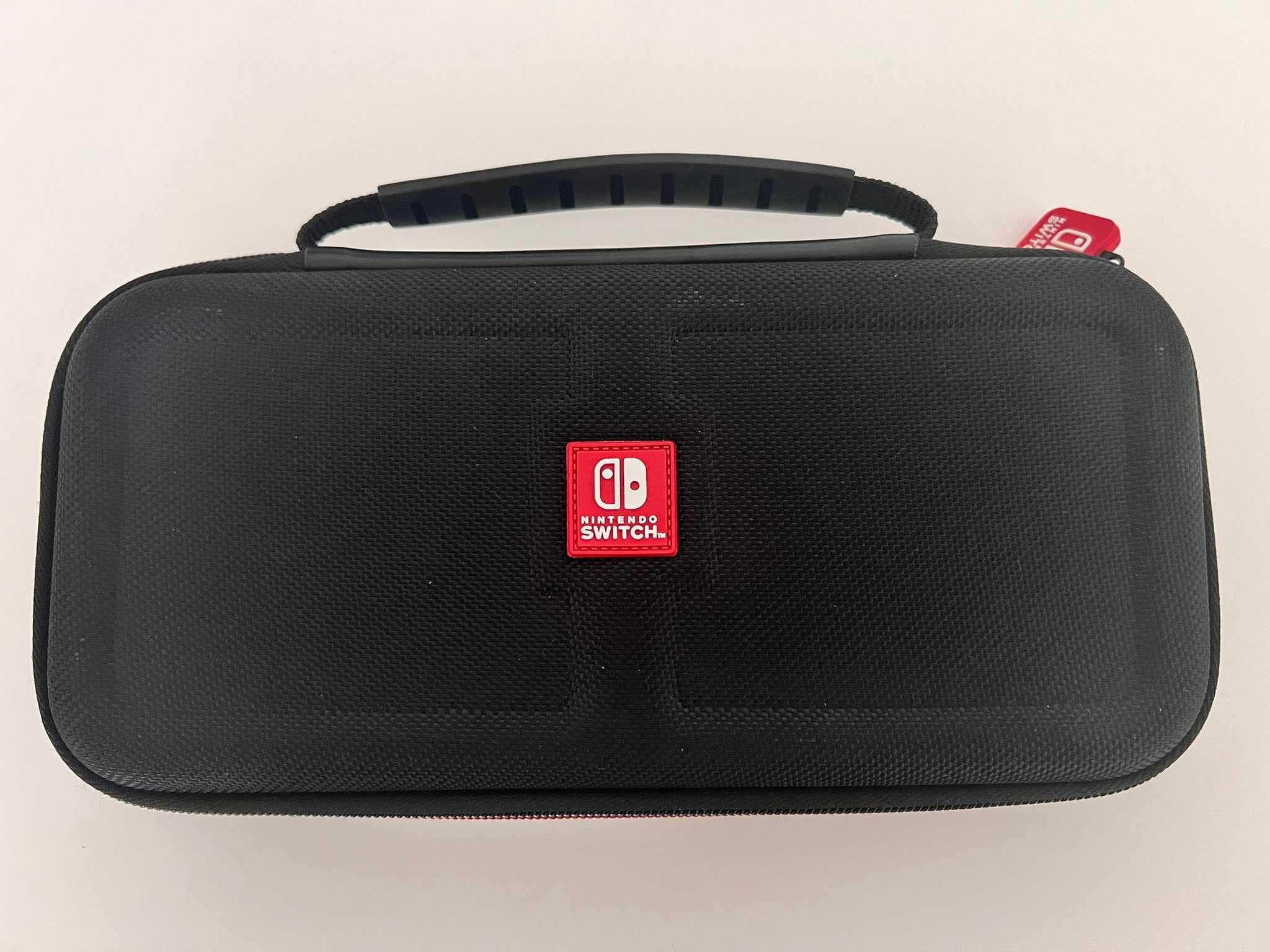 Nintendo Switch Oled + carrying case