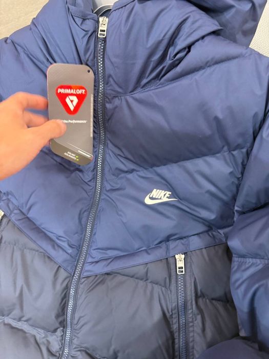 Пуховик чоловічий Nike Stormfit