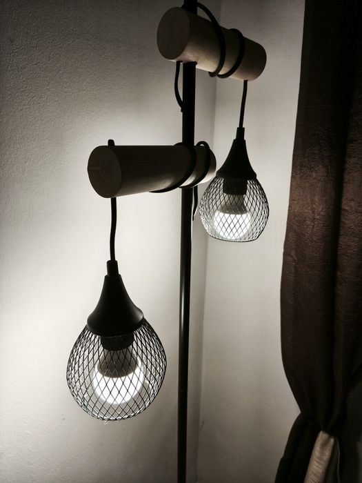 Candeeiro de pé com 1,65cm