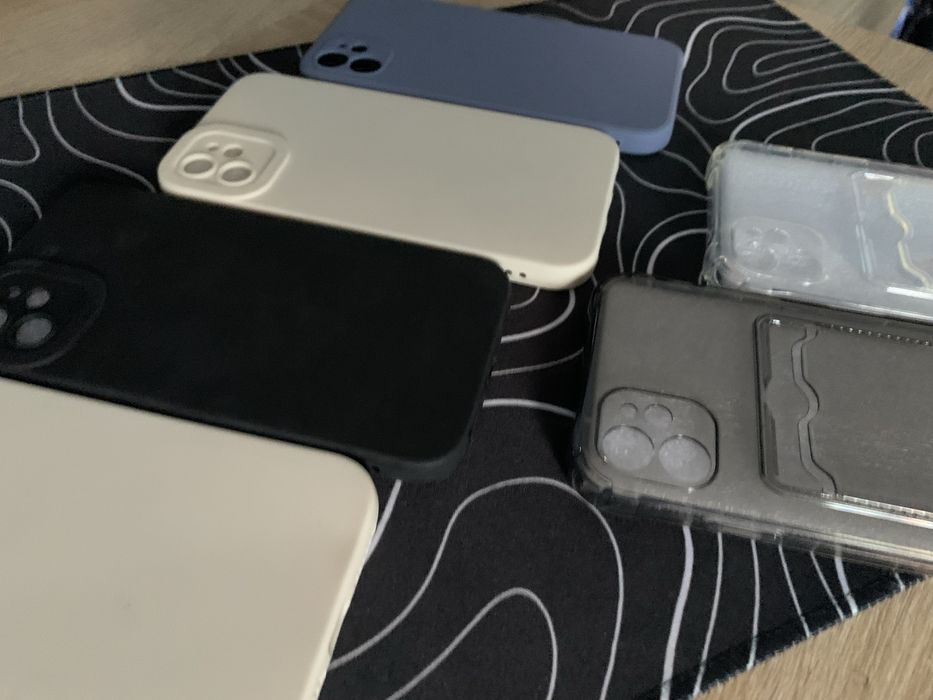 Чохли для iphone різні