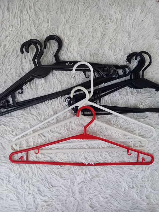 Zestaw wieszaków nieobrotowych-13 sztuk