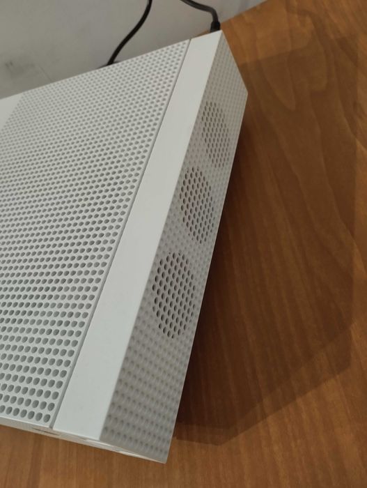 Sprzedam konsole Xbox one s