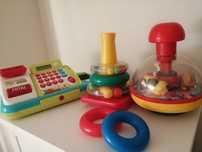 Vários brinquedos