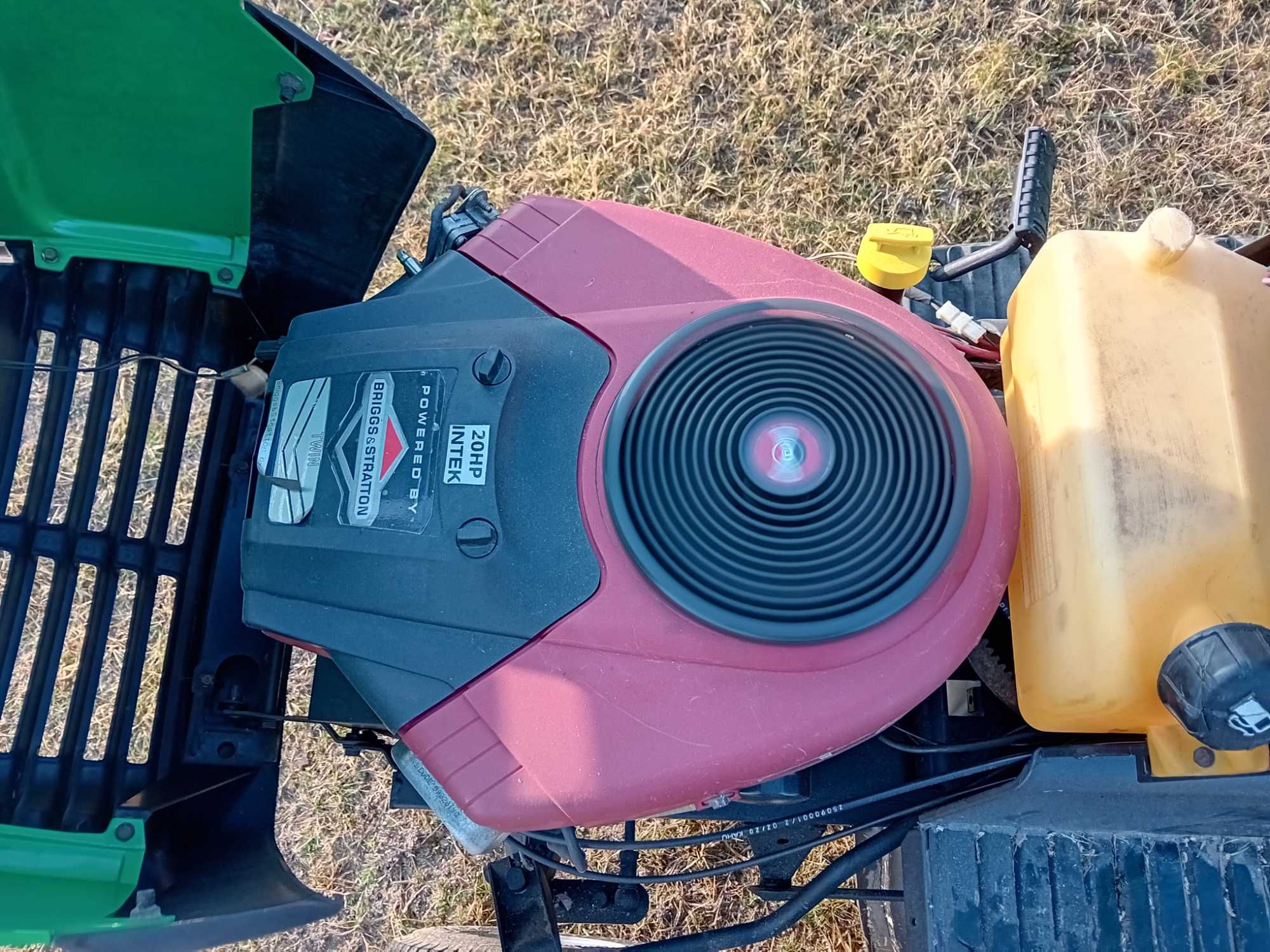 traktorek  do trawy SABRE JONH DEERE