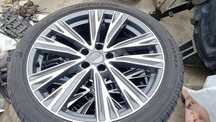 Koła letnie Audi A6 C8 OE 8.5&quot; x 20H2 ET43   4K0601025J