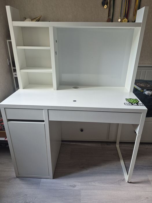 Стіл IKEA письмовий