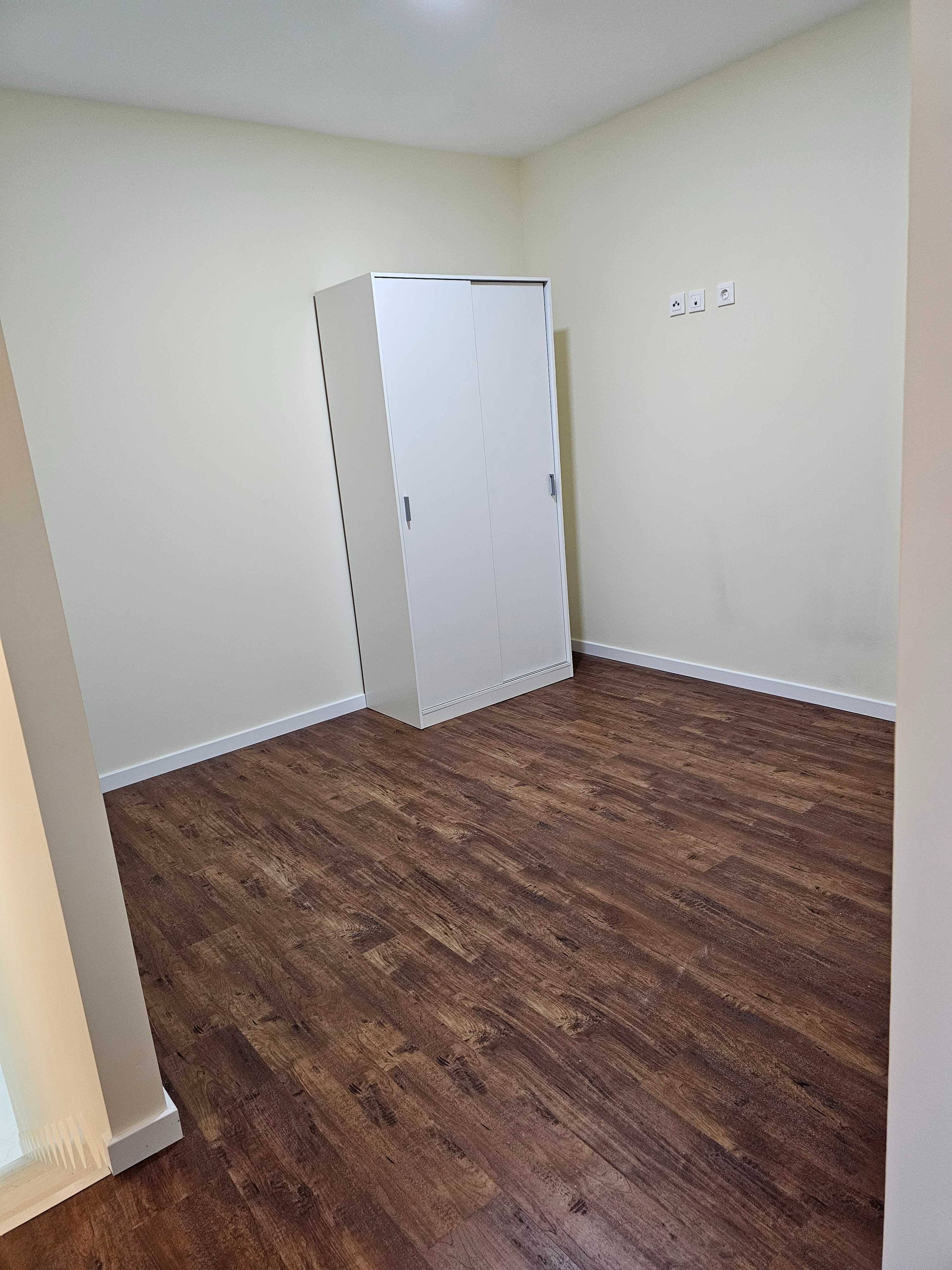 T1 Duplex Premium mobilado e equipado para Arrendamento