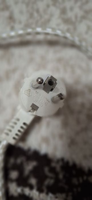 Праска в гарному стані.