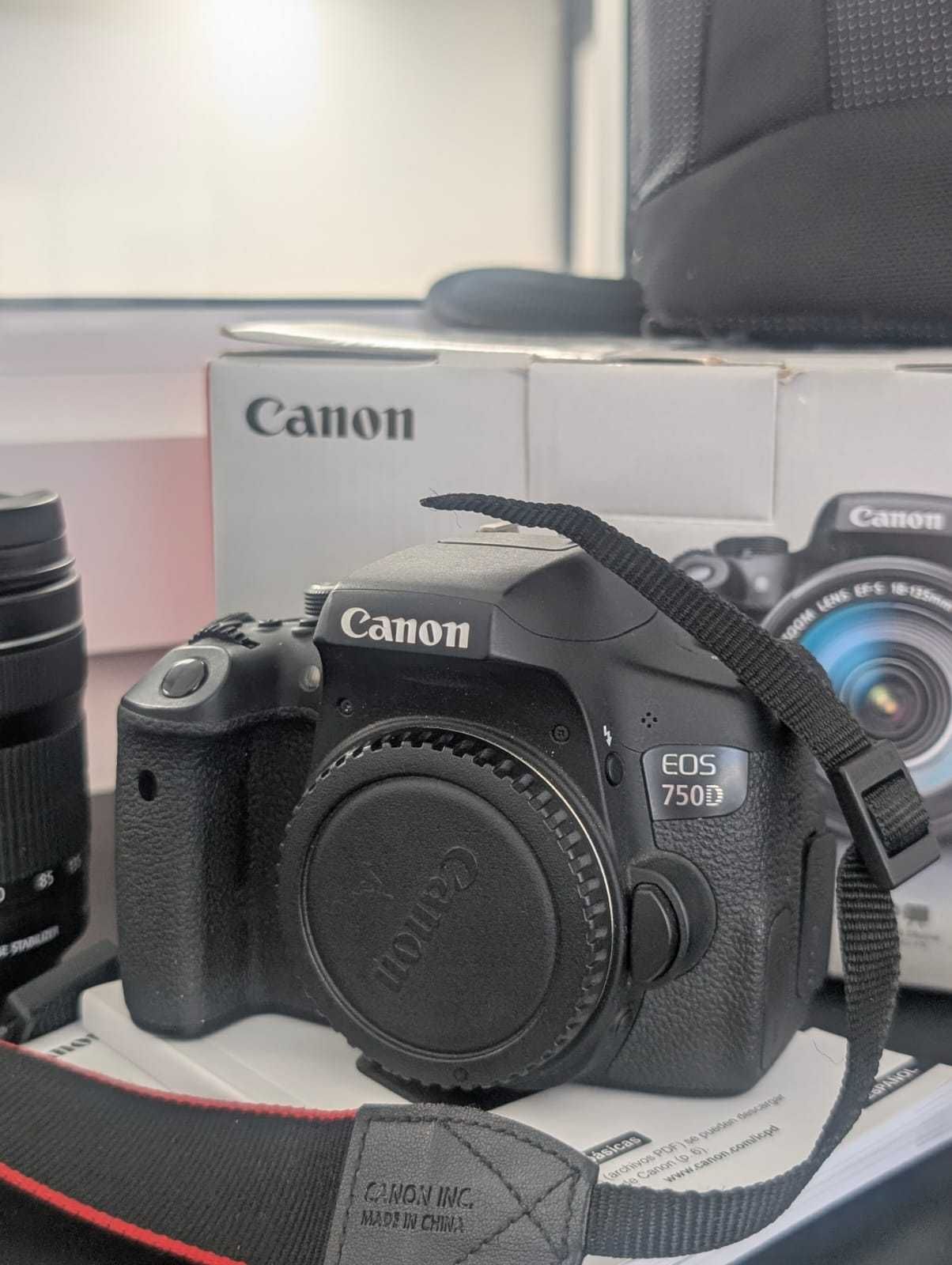 Canon EOS 750D + 18-135mm IS STM