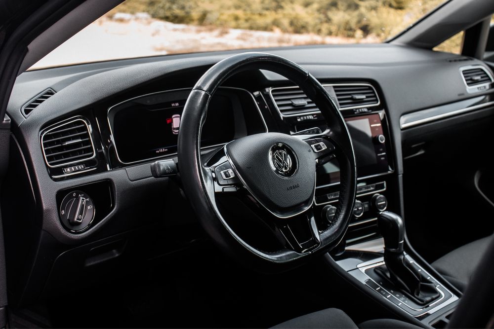 Volkswagen Golf 7.5 R-Line 2.0TDI 150cv DSG FULL EXTRAS
