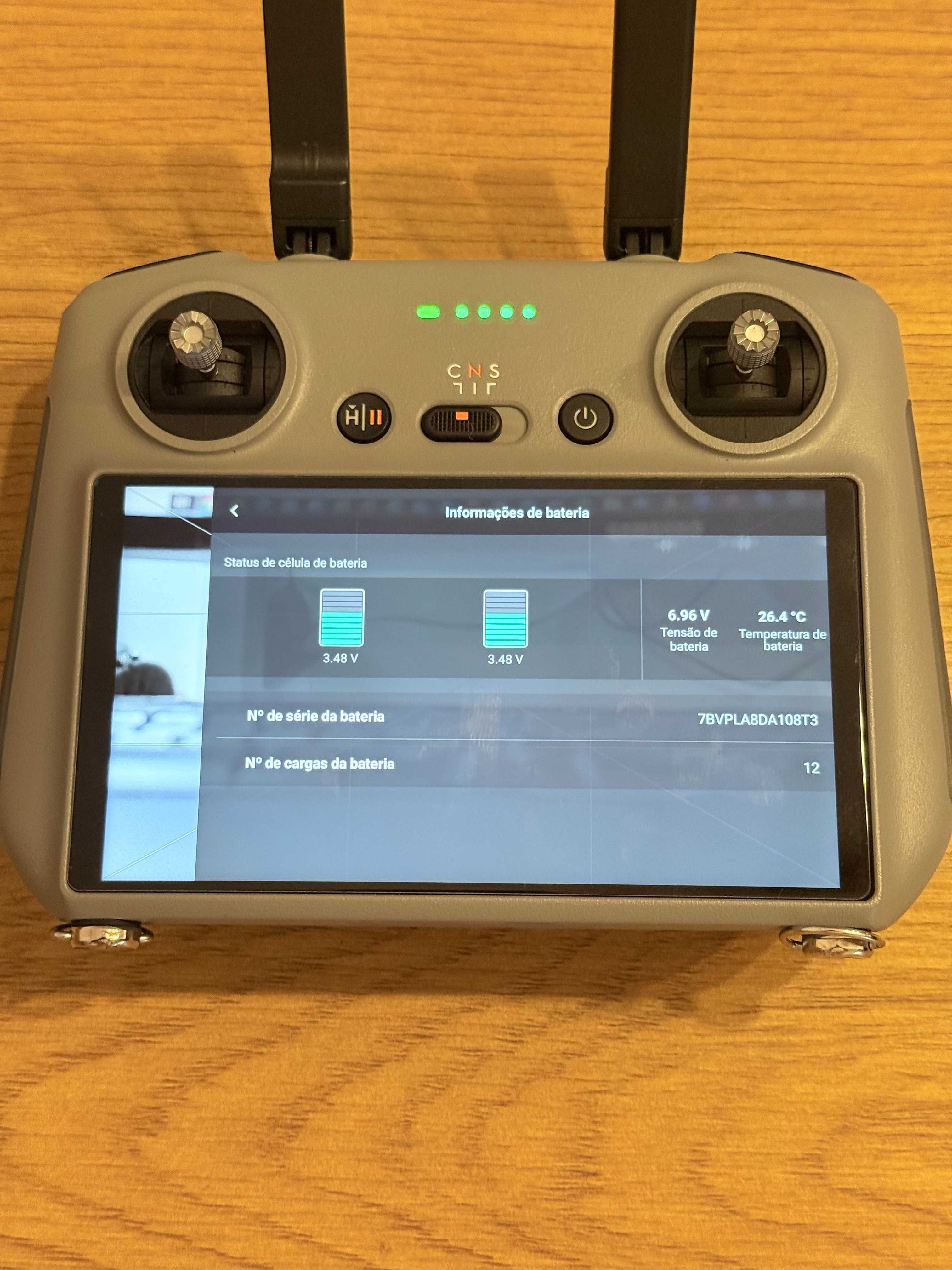 Drone DJI Mini 4 Pro e DJI Goggles Integra