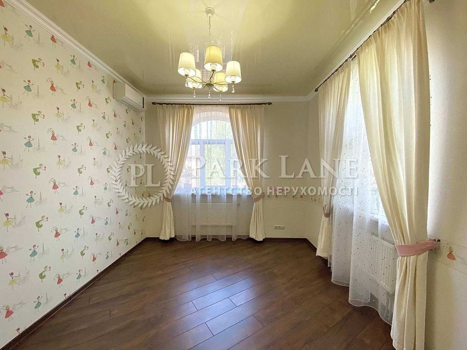 Оренда будинку з басейном. Козин. 4 спальні. 13 соток землі.