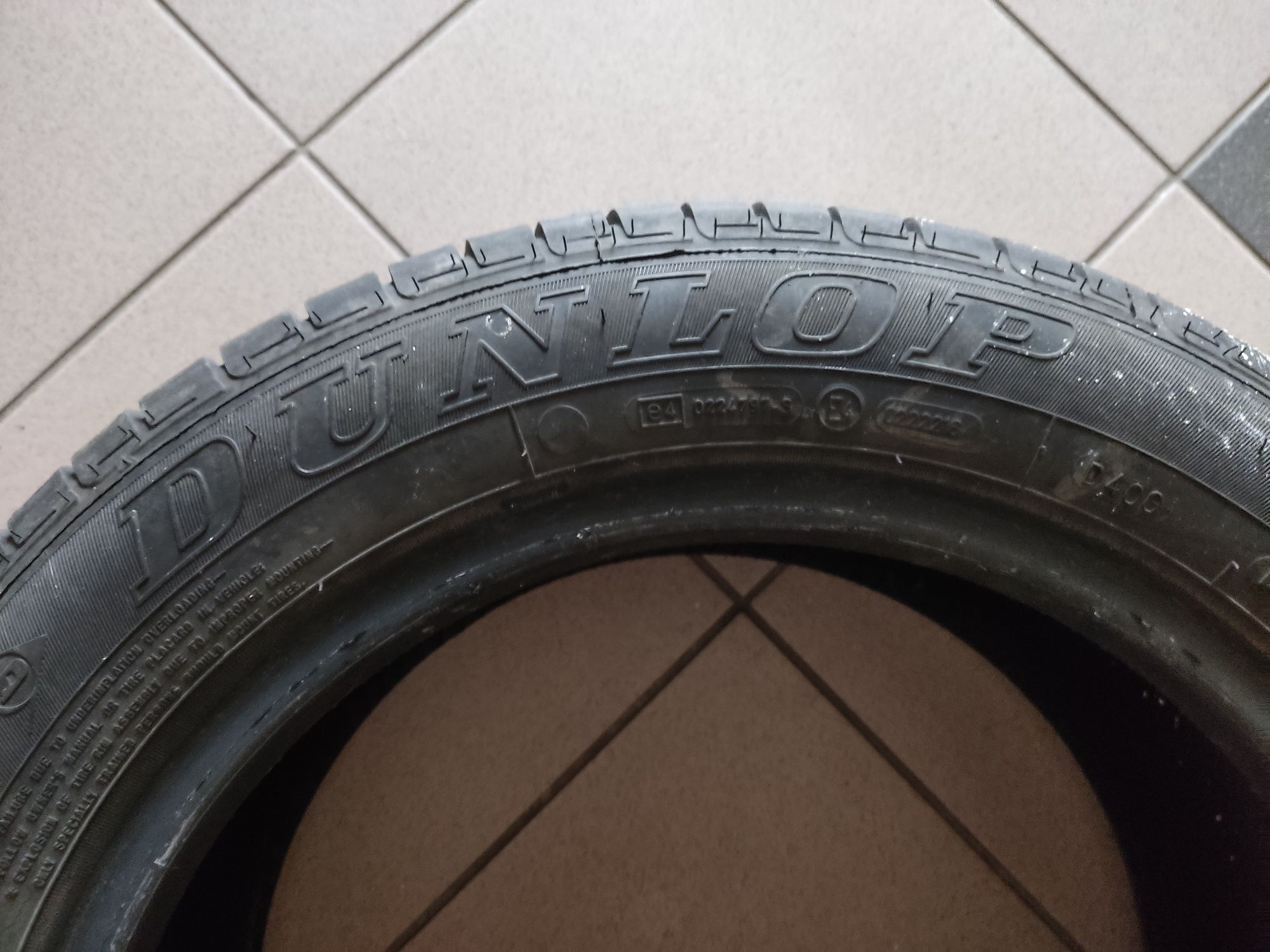 Opona Dunlop SP Sport 01 prawie nowa  letnia 
185/60 R15