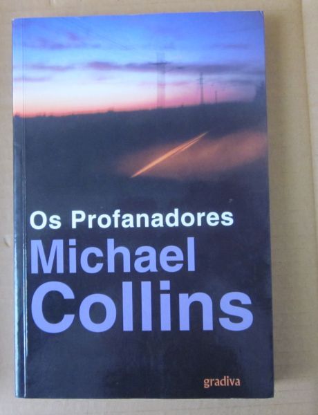 MICHAEL COLLINS - Livros