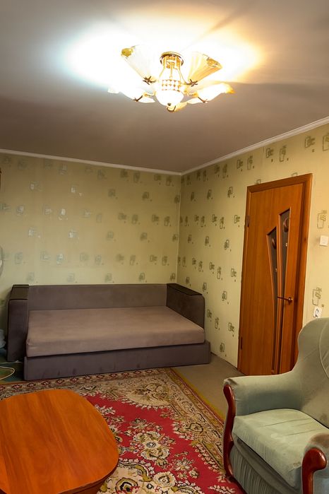 Продам квартиру на Победе 2-х комнатную