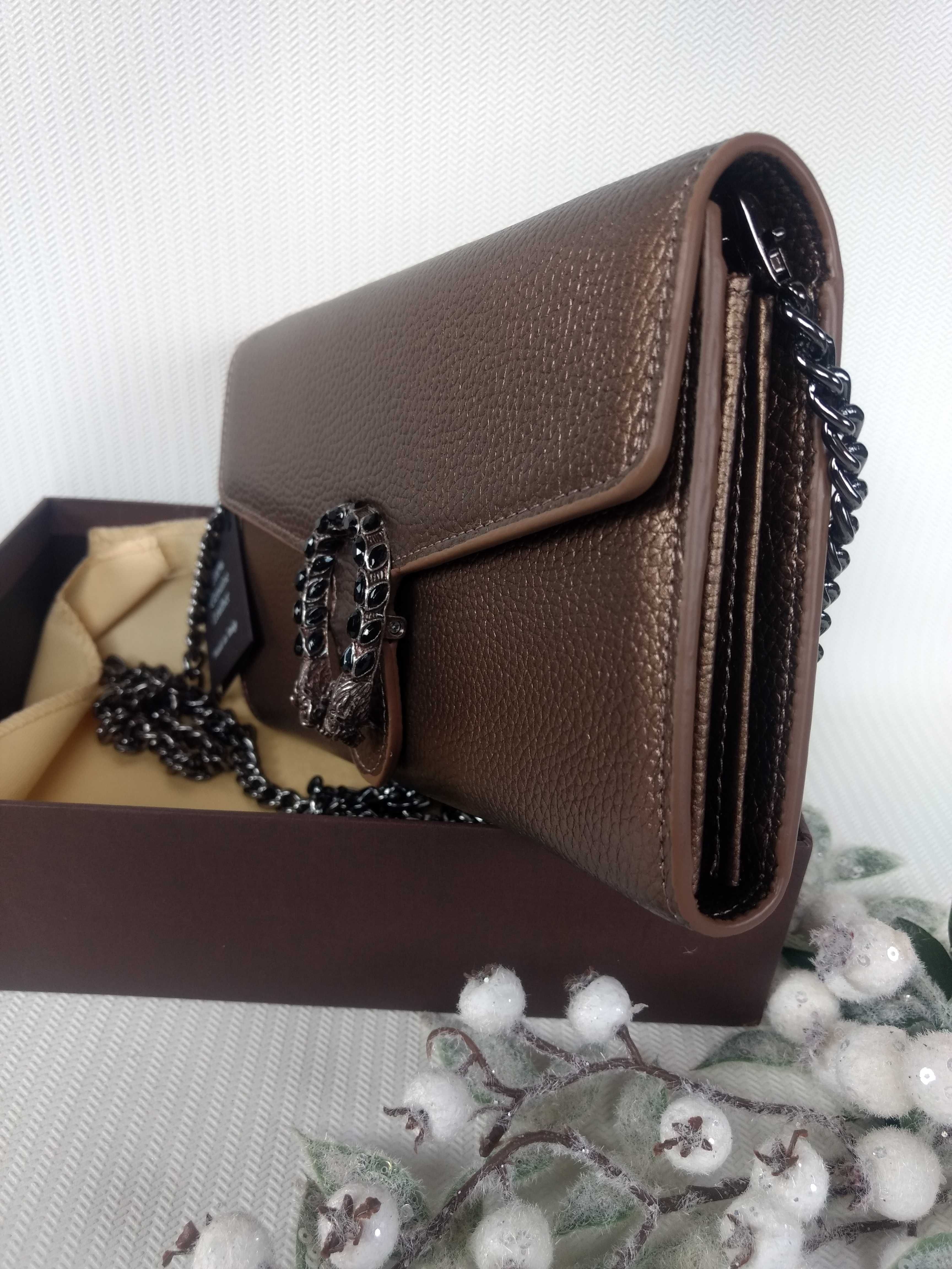 Женская сумочка-клатч из натуральной кожи Италия