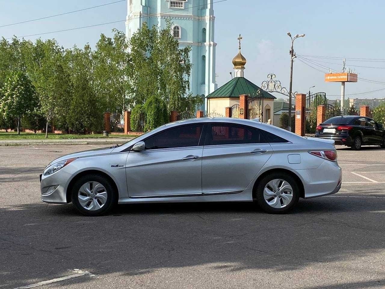 Авто Hyundai Sonata hybrid 2013р 2.4 бенз,обмін[Перший внесок від 20%]