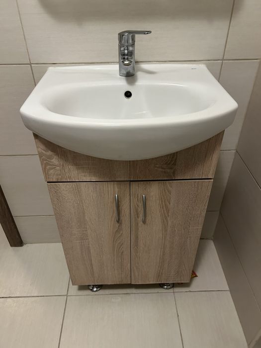 Meble kuchenne, stół, szafka