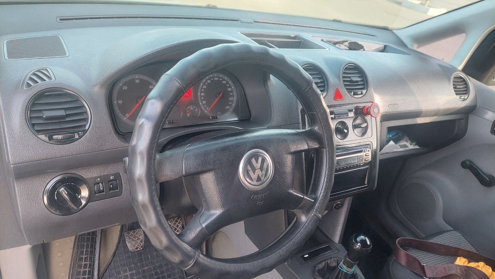 Volkswagen Caddy кадік