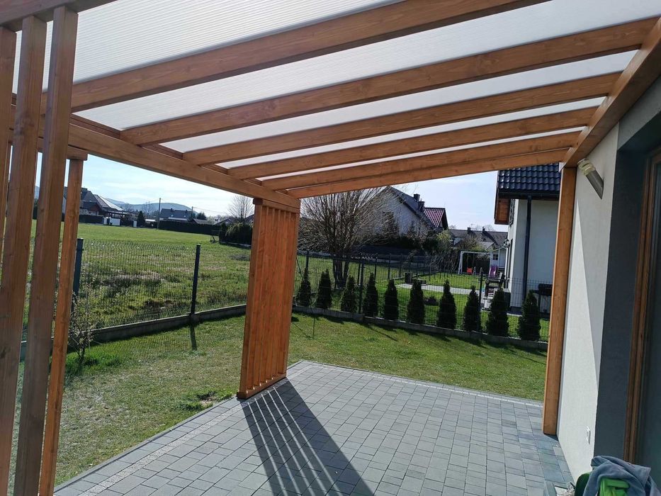 Zadaszenie poliwęglanem zadaszenie zabudowa tarasu