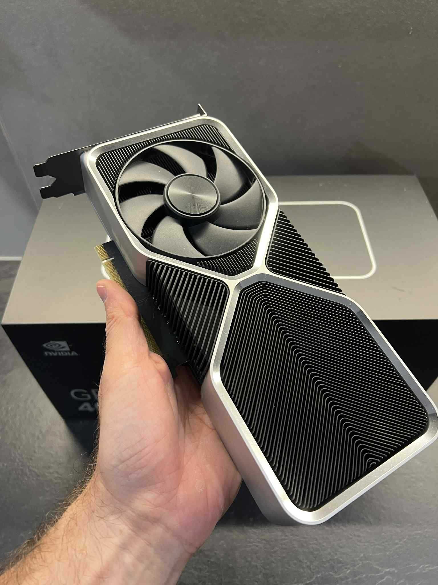 NVIDIA RTX 4060 Ti Founders Edition – stan idealny!