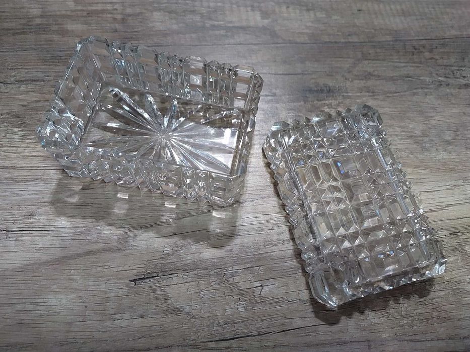 Popielniczki/papierośnice/ szkatułki. Kryształy PRL