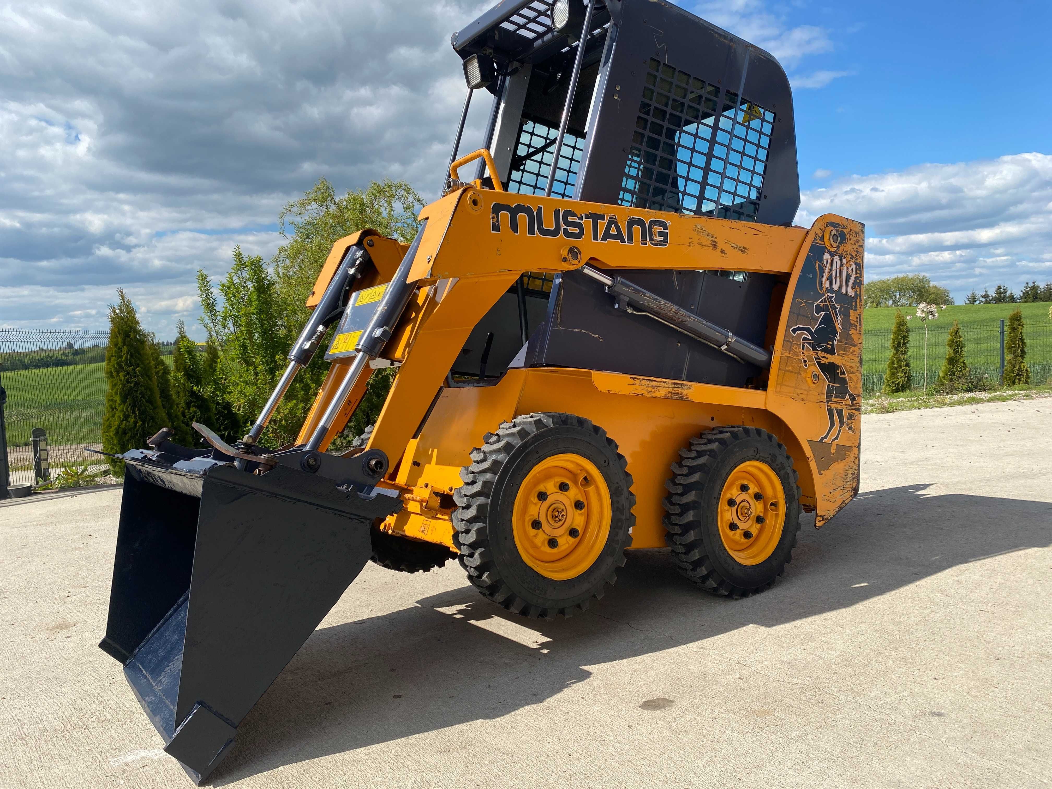 ŁADOWARKA MUSTANG 2012 KROKODYL ŁYŻKA Jak nowy bobcat nev holland jcb