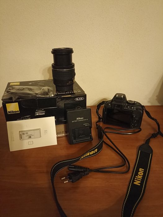 Kit Nikon D5300: AF-P DX NIKKOR 18-55mm f/3.5-5.6G VR