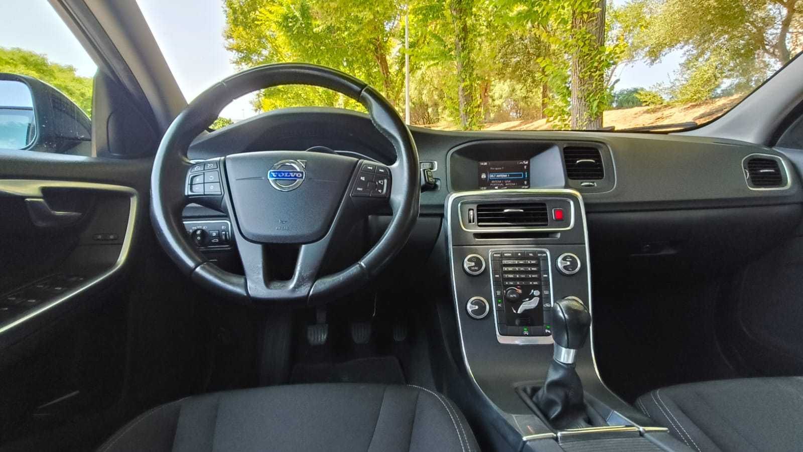 Volvo V60 1.6 D2 Momentum 115cv, nacional, 2014, distribuição nova.