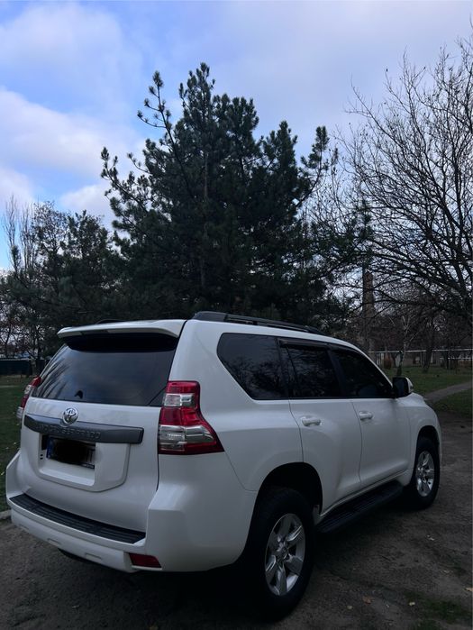 Продам Toyota Land Cruiser 2014