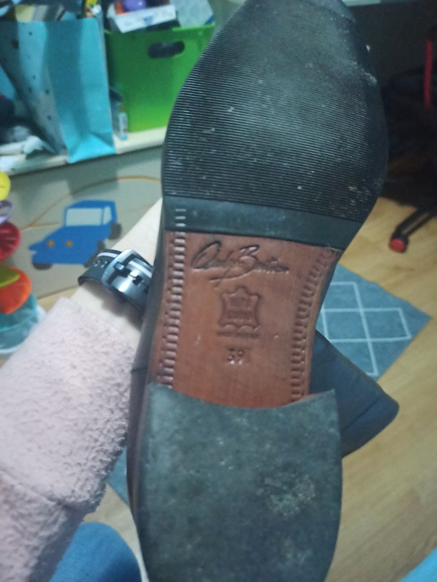 Włoskie skórzane buty