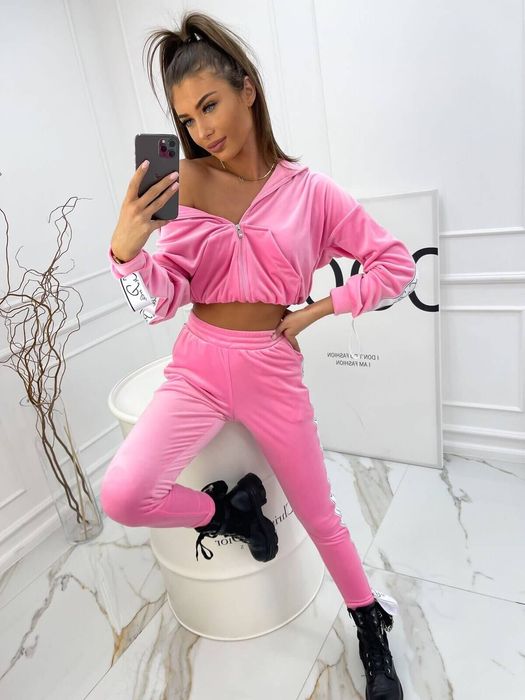 Piękny cukierkowy welurowy komplet La Perla różowy premium S taśmy