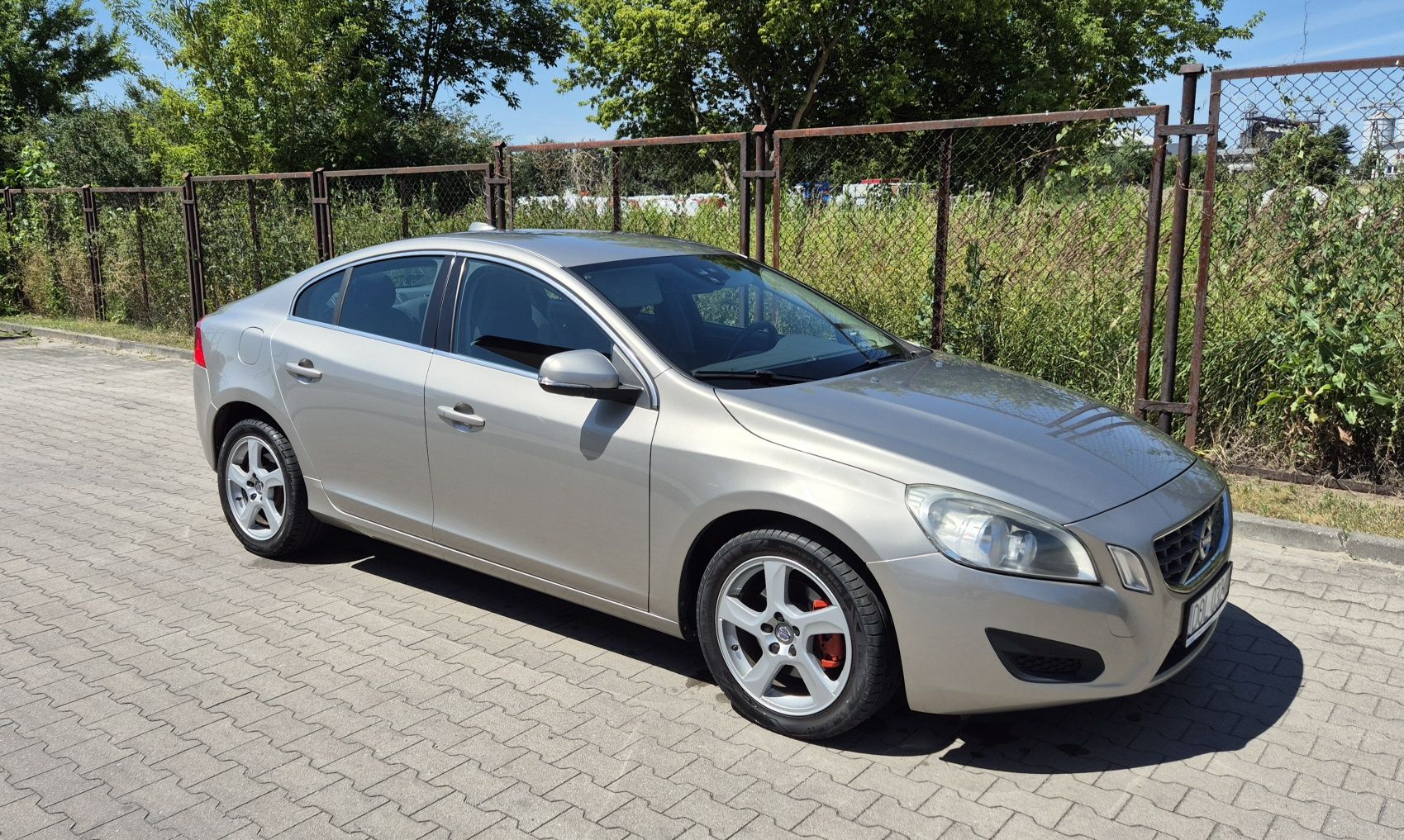 Volvo s60 2.0d klima navi alu hak