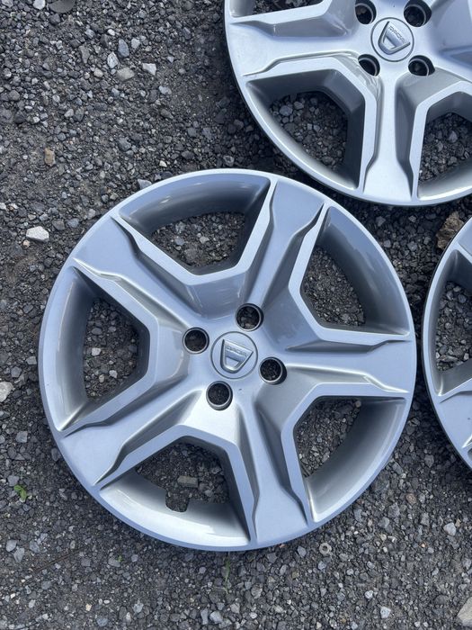komplet oryginalnych kołpaków Dacia 16”