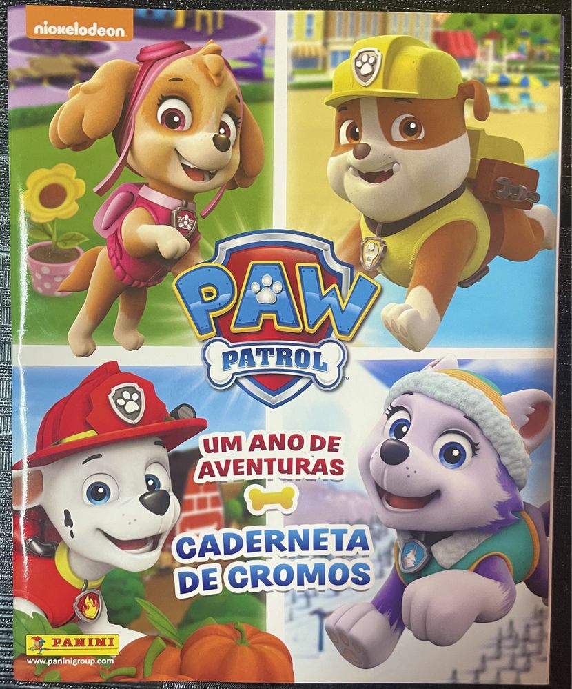 Caderneta Panini da Patrulha Pata com 25 cromos colados