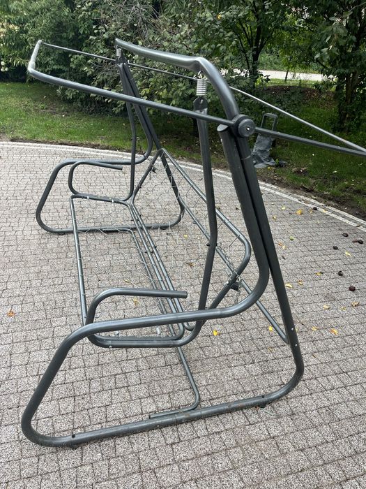 Duża huśtawka ogrodowa z opcją rozłożenia