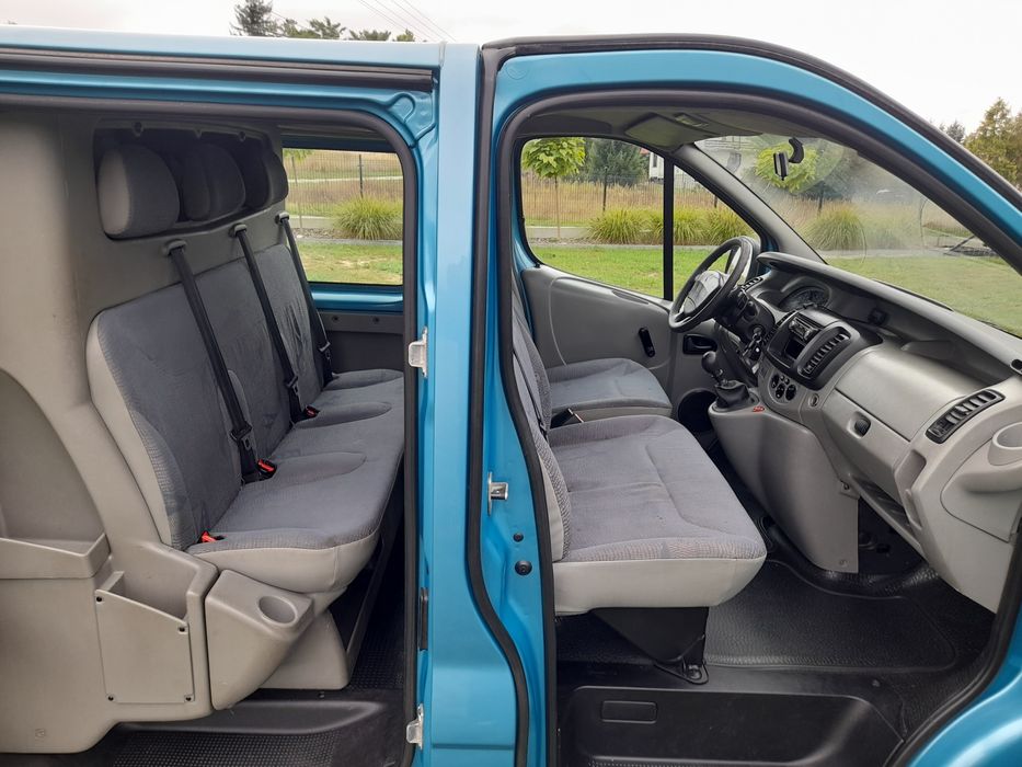 Renault Trafic Brygadówka 6 osobowy z klima