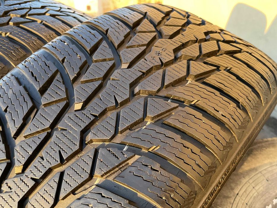 Зима 225/55R17 NOKIAN - 2шт. - из Германии - Есть и другие