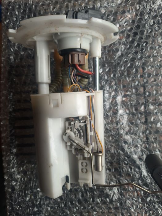 Бензонасос з колбою