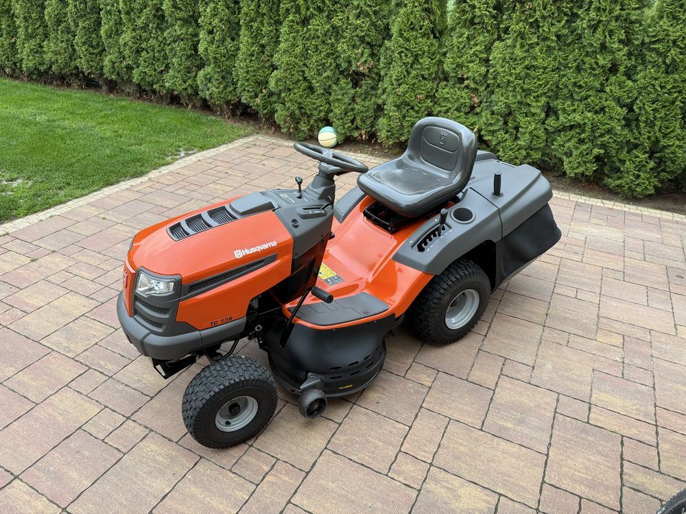 Traktorek kosiarka Husqvarna TC 138 hydrostat pompa oleju 2022 rok
