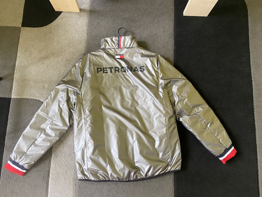 Kurtka F1 nowa Mercedes Amg  L metka oryginał Bottas Hamiton