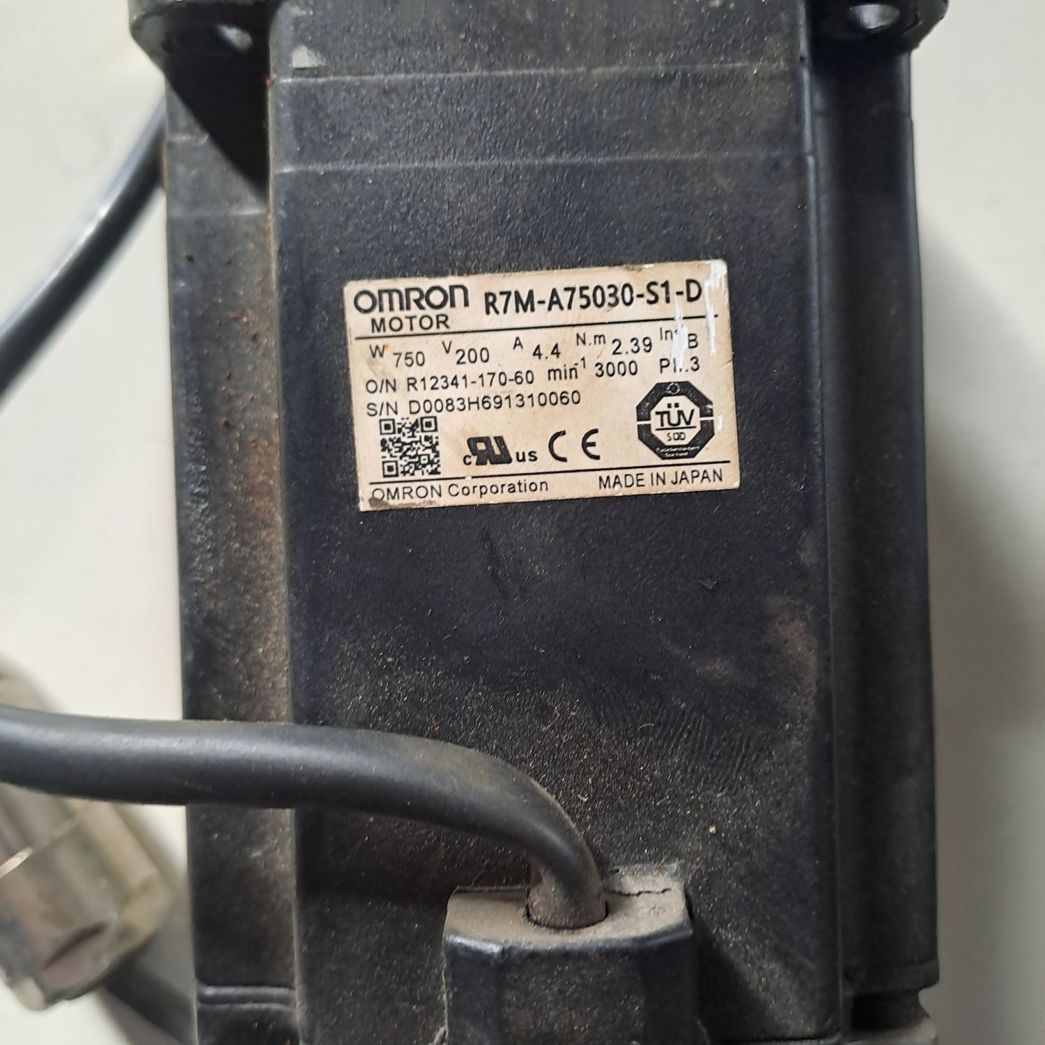 Serwo motor Omron R7M-A75030-S1-D