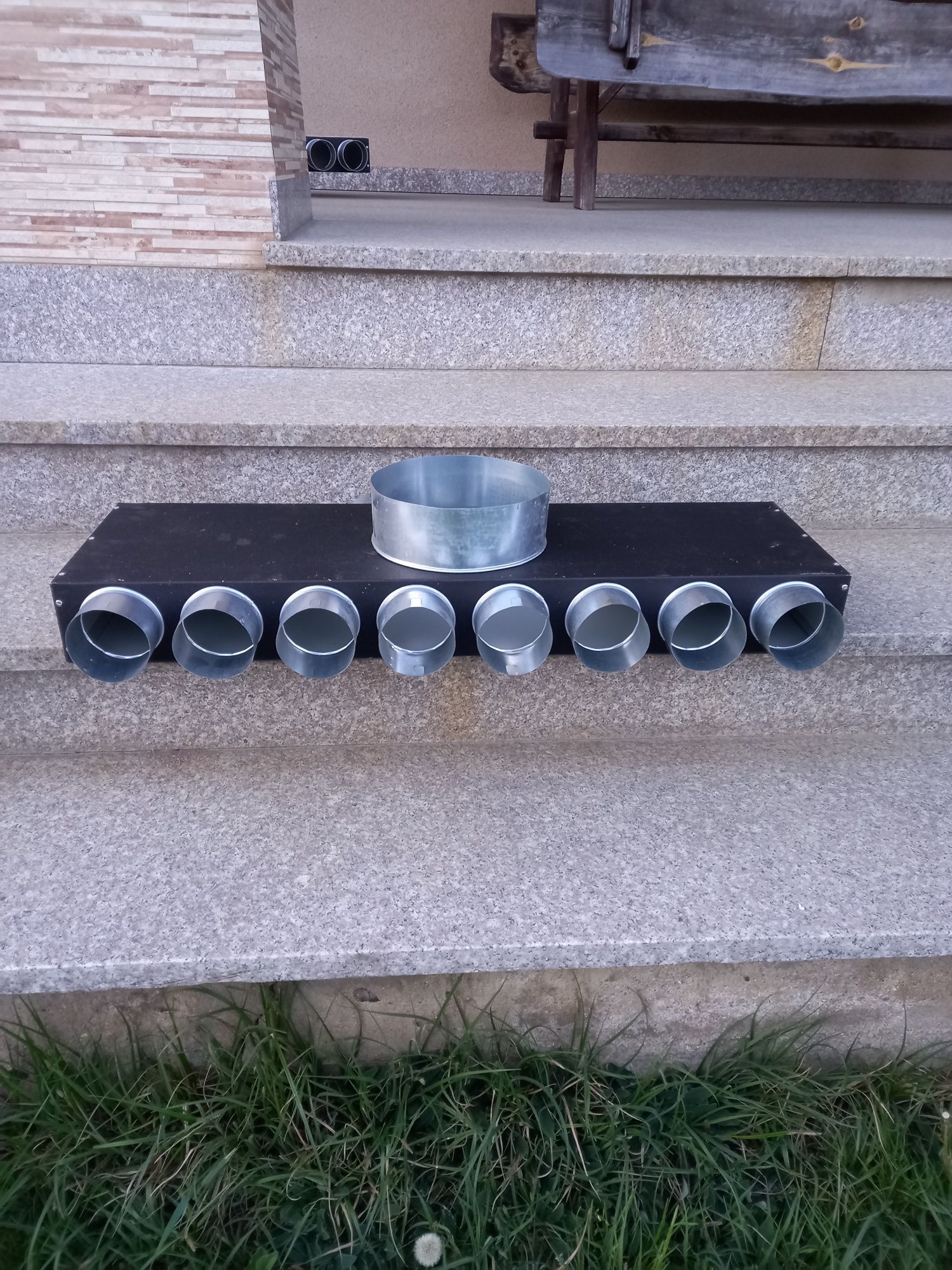 Skrzynka rozdzielcza ocynkowana 11x75 mm na fi 200 mm do rekuperacji