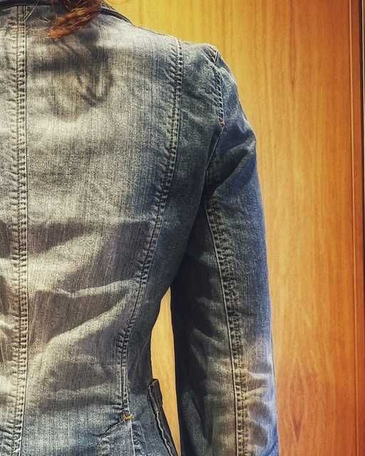 Casaco de ganga desbotada  Massimo Dutti