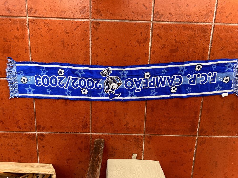 Cachecol  e caneca do Fc Porto do penta