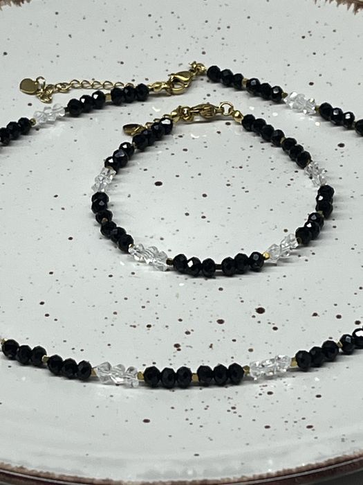 Чокери з чорного оніксу.