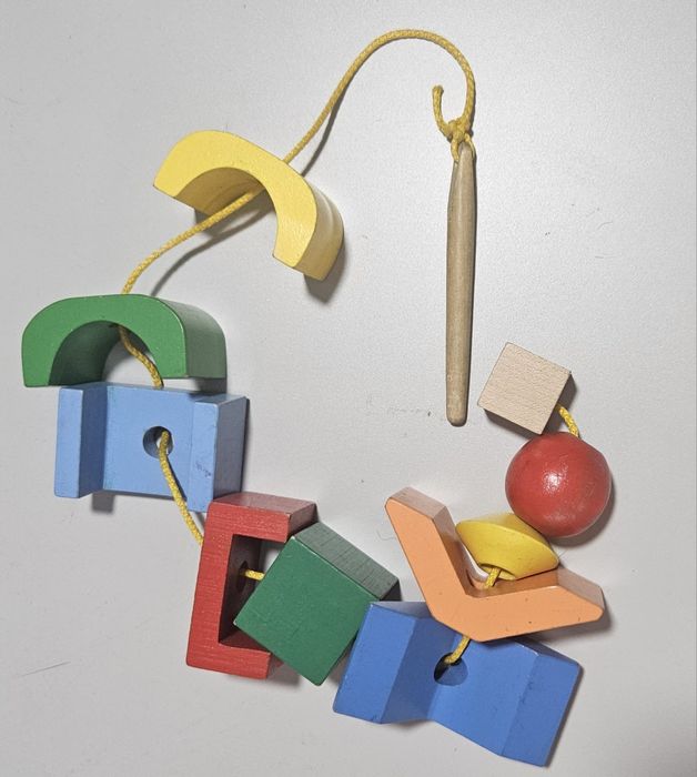 Дерев'яні ігращшки пакетом: рамка вкладиш, шнурівка, магнітна рибалка