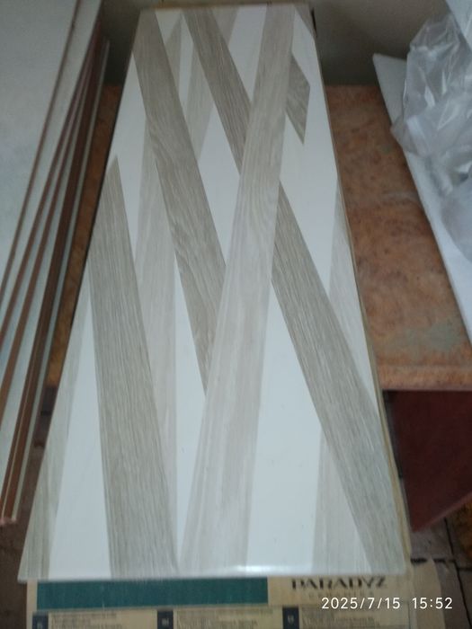 Okolo 5m2 płytek w wymiarze  25/75cm